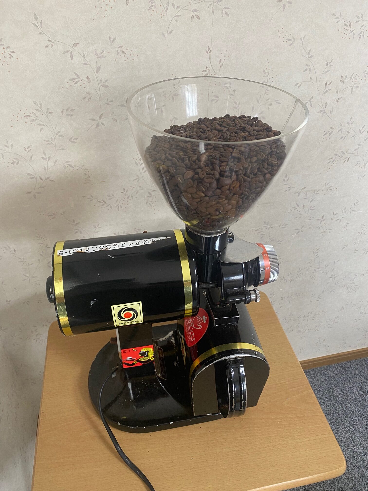 Read more about the article 己達会labo 作業紹介(コーヒー袋詰め)